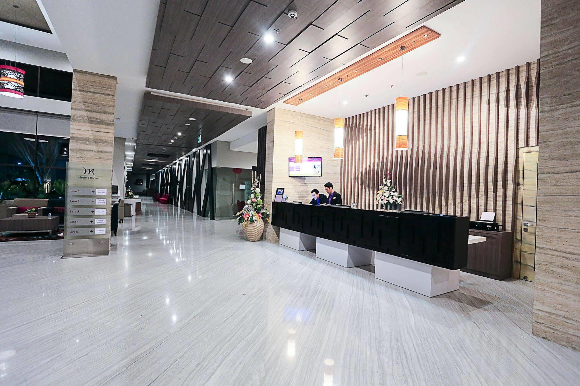 Mercure Palu Exterior foto