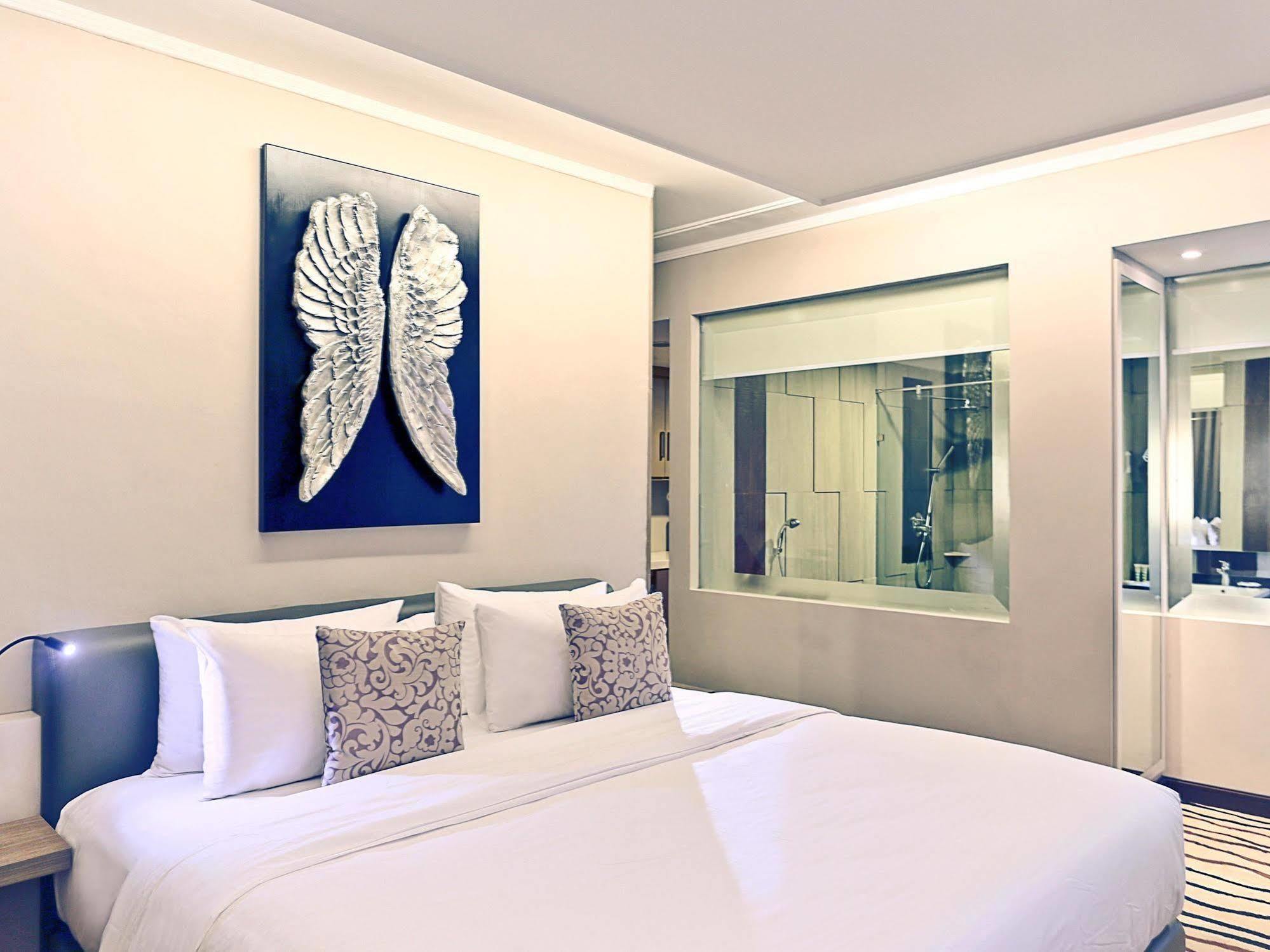 Mercure Palu Exterior foto