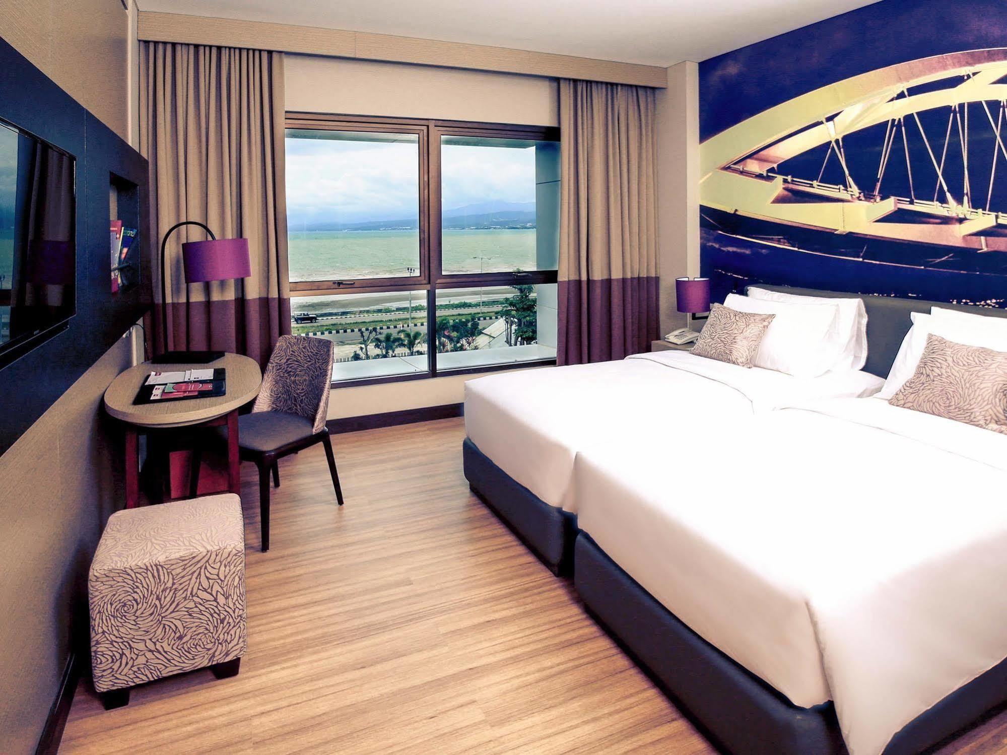 Mercure Palu Exterior foto